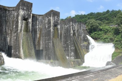 🏞️ 호넨이케 댐(호넨이케 엔테이) 이미지 2